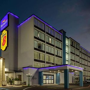 Super 8 By Wyndham Laredo